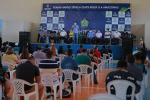 Imagem da notícia - Em Boca do Acre, Wilson Lima entrega equipamentos de saúde e fomenta setor primário