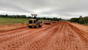 Imagem da notícia - Anel Viário de Humaitá: Governo do Estado realiza terceiro pagamento a famílias que residiam no entorno das obras