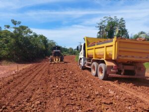 Imagem da notícia - Manaquiri: Governo do Amazonas realiza pavimentação do Ramal do Barro Alto