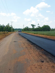 Imagem da notícia - Governo do Amazonas avança com obra de reconstrução e pavimentação da estrada do Engenho, em Itacoatiara