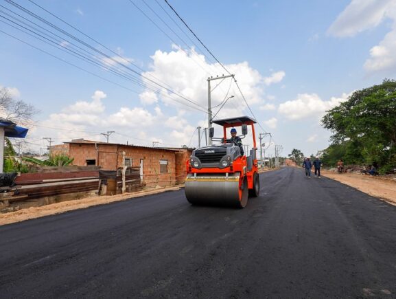 Asfalta Amazonas: Moradores da comunidade Parque Solimões afirmam que obras trouxeram dignidade de moradia e renda na região